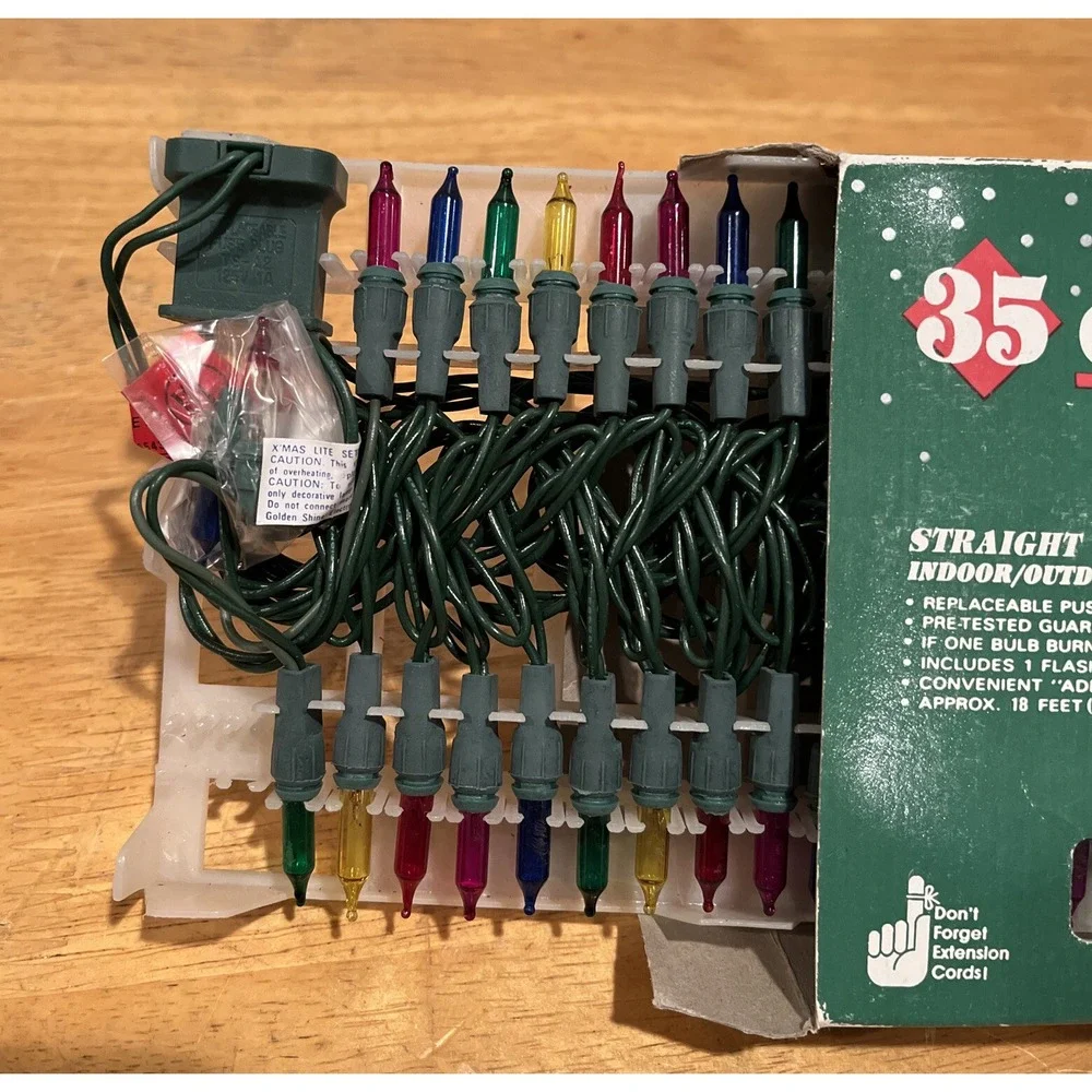 The Unbranded Brand vintage christmas